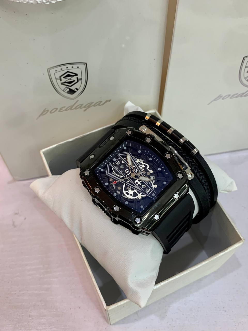 Poedagar Men Watch