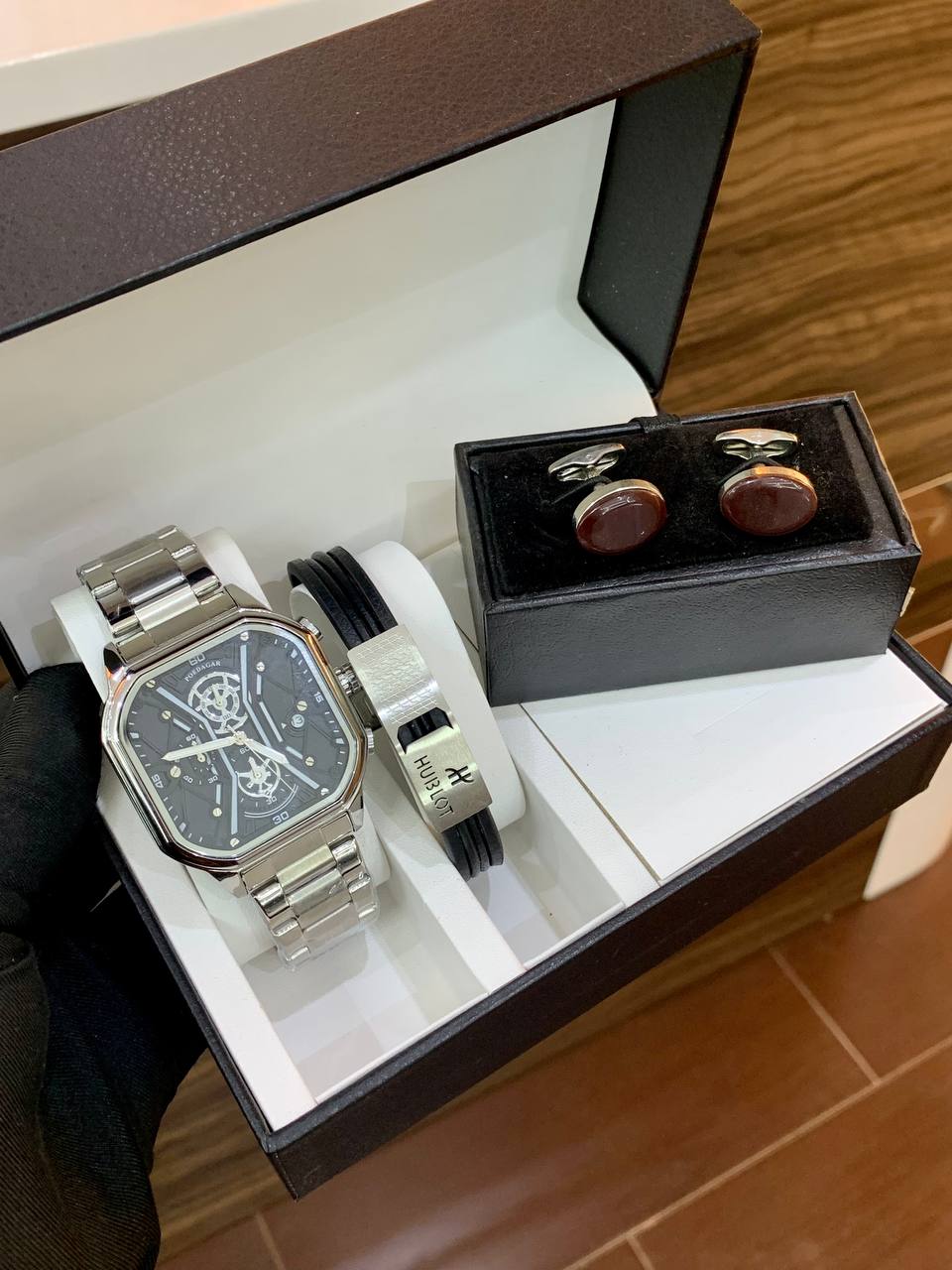 Poedagar watch, bracelet and Cufflink combo 