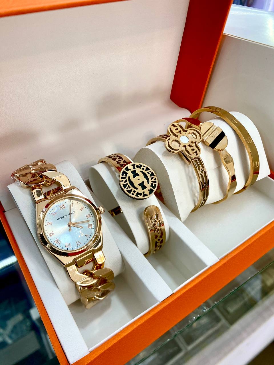 MK Female watch set with box